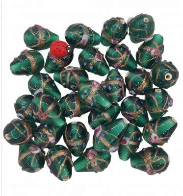 20 Perles indiennes goutte vert emeraude 20mm
