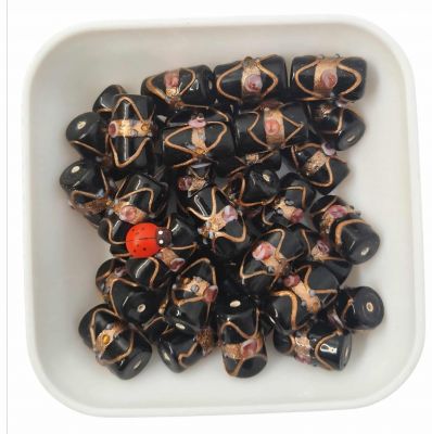 20 Perles indiennes tube Noir 20mm 