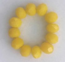 Perle plate à facette en verre jaune mat opaque 6mmx5mm